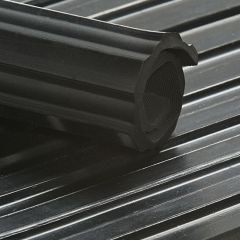 Tapis cannelé noir 6 mm (largeur 100 cm)